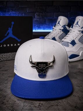 New Era Chicago Bulls Jordan Metal Badge French Blue 12 9Fifty 950 Snapback Hat